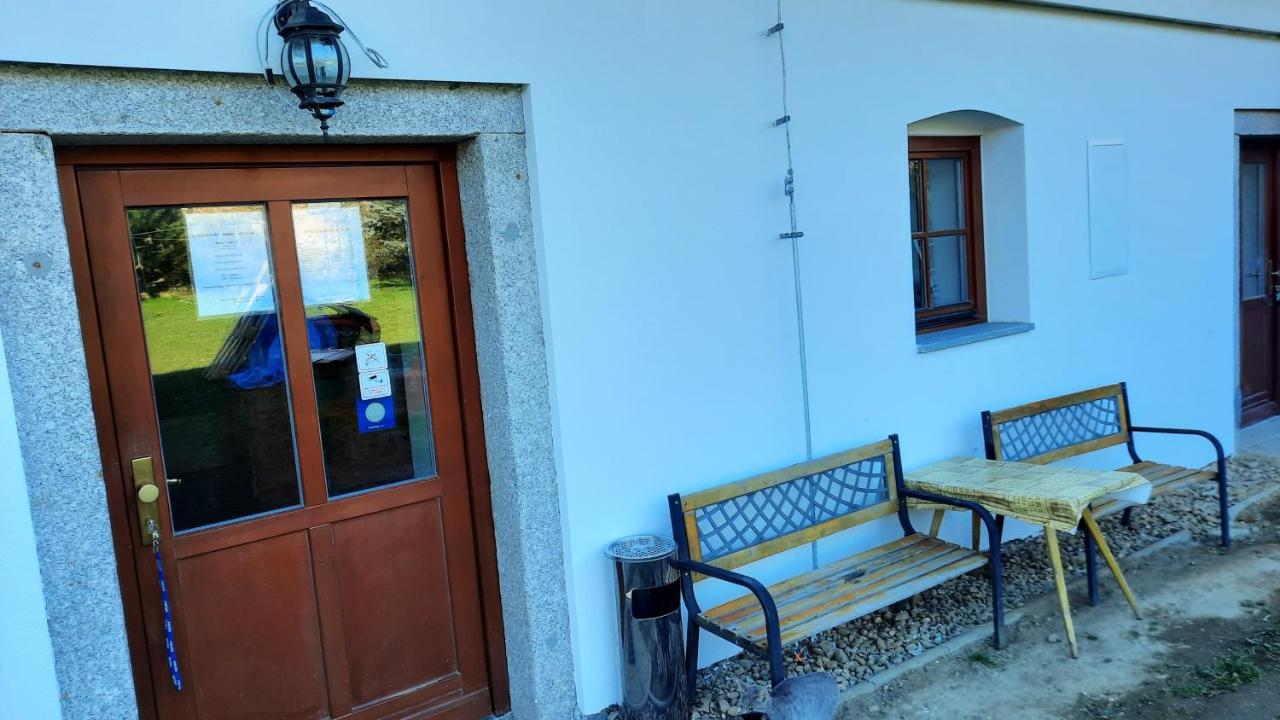 Podkrovi V Jihoceskem Statku Nemejice Bagian luar foto